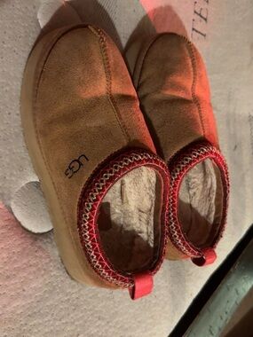 UGG Chestnut Suede Slip-On Slippers with Red Trim and Fleece